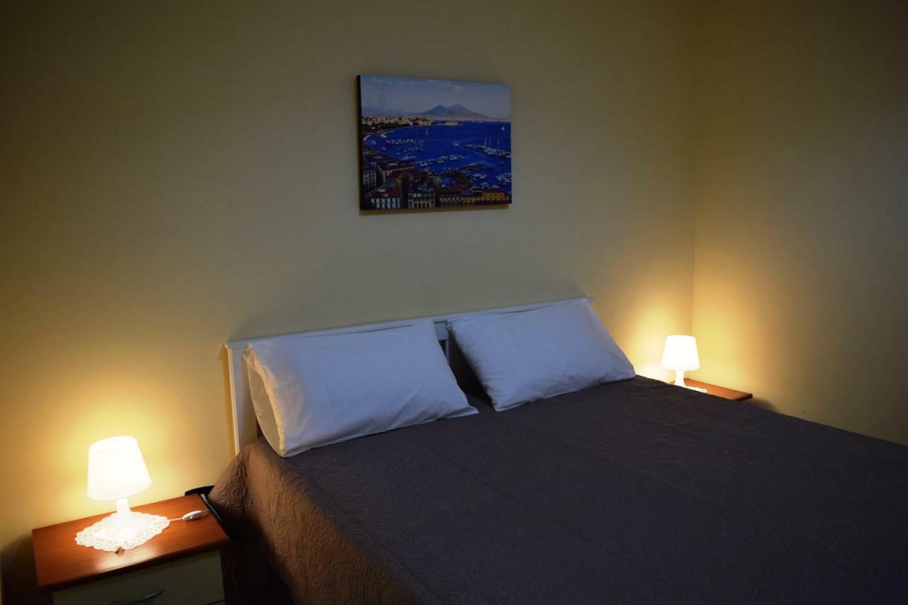 A Casa Di Peppe Apartment Naples Luaran gambar